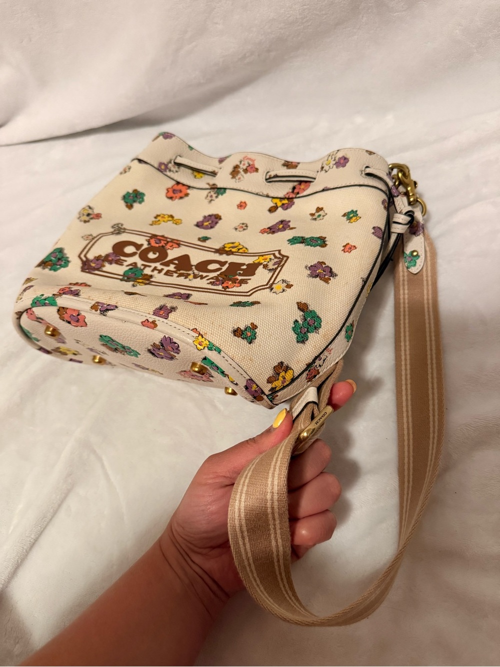 Coach Field Bucket Bag with Cross Stitch Floral Print - Chalk Multi - Picture 14 of 16